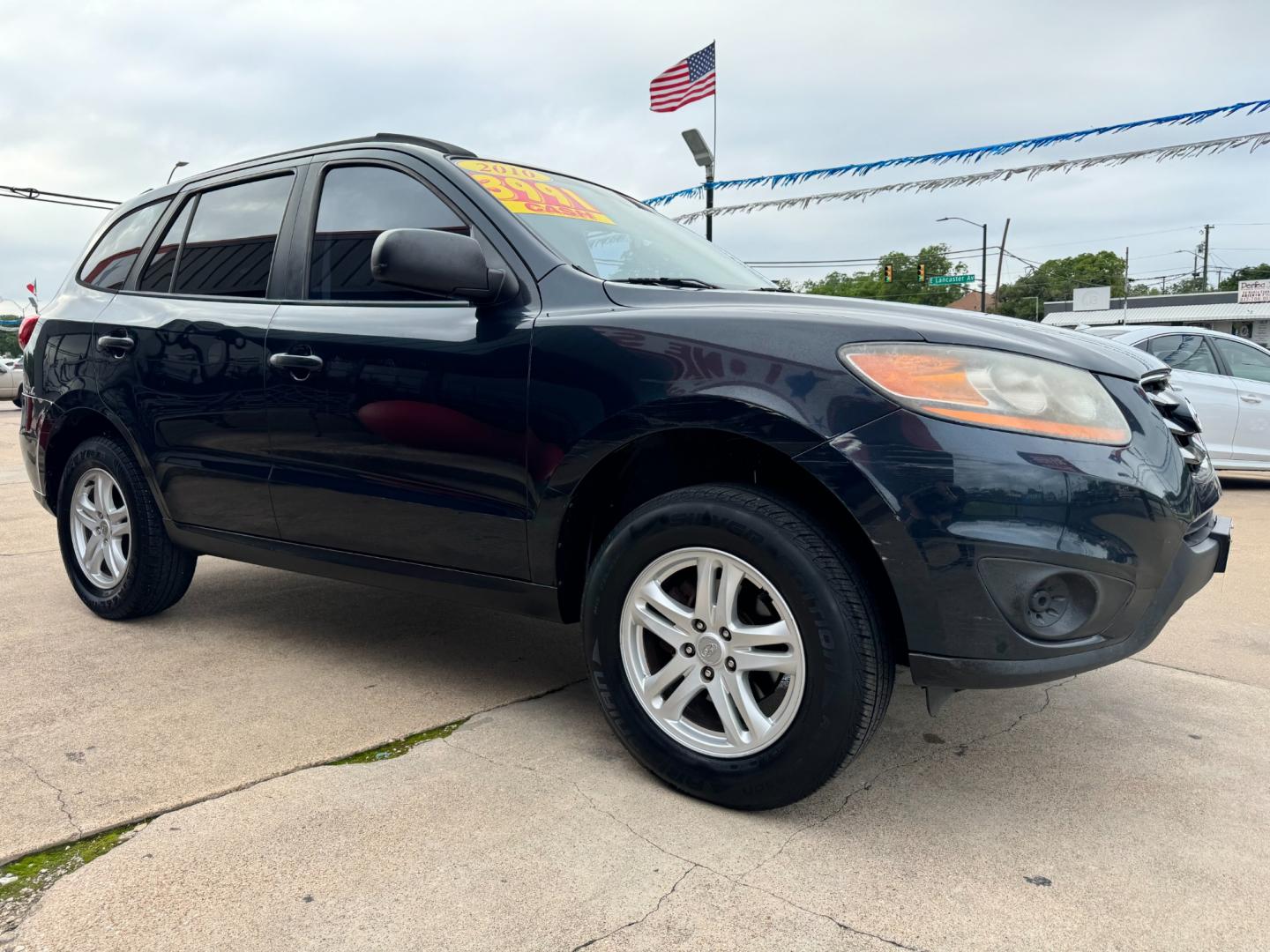 2010 BLUE HYUNDAI SANTA FE (5NMSG3AB8AH) , located at 5900 E. Lancaster Ave., Fort Worth, TX, 76112, (817) 457-5456, 0.000000, 0.000000 - Photo#2